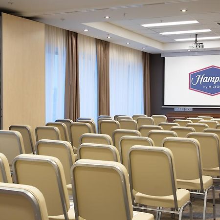 Hampton By Hilton Minsk City Centre Dış mekan fotoğraf