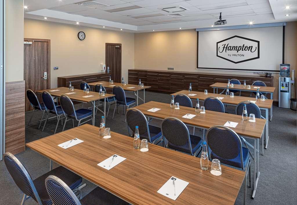Hampton By Hilton Minsk City Centre Konforlar fotoğraf