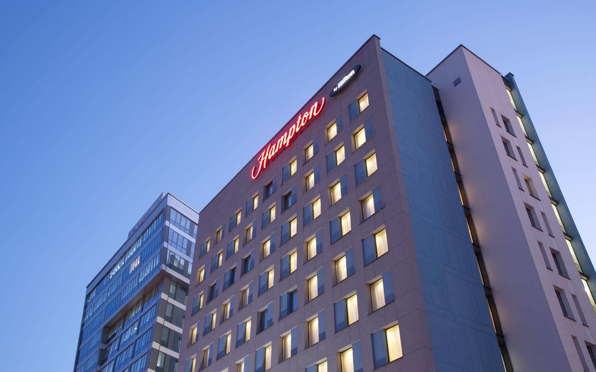 Hampton By Hilton Minsk City Centre Dış mekan fotoğraf